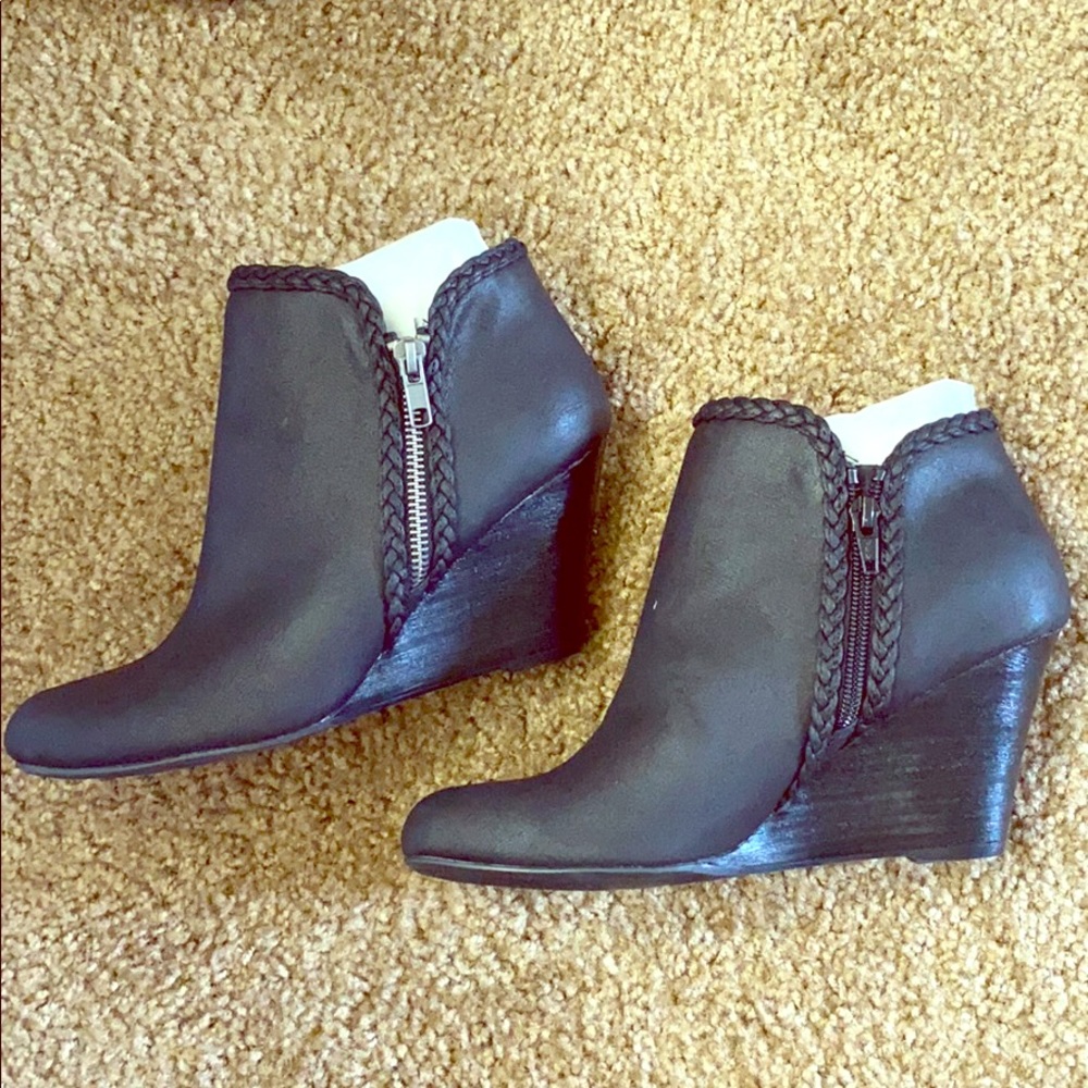 Report Wedge Bootie (Black) 7.5